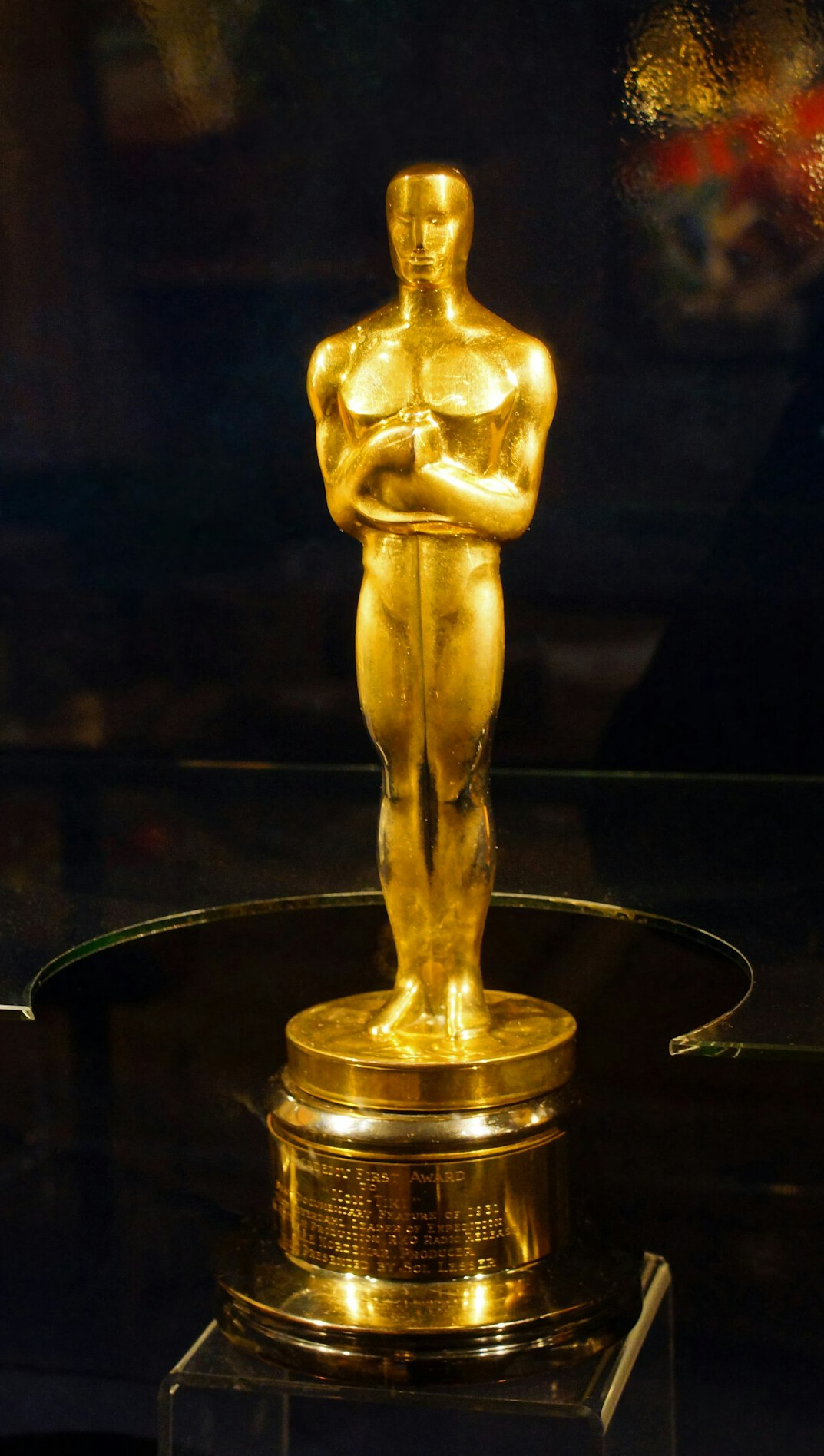 oscar trophy on stage